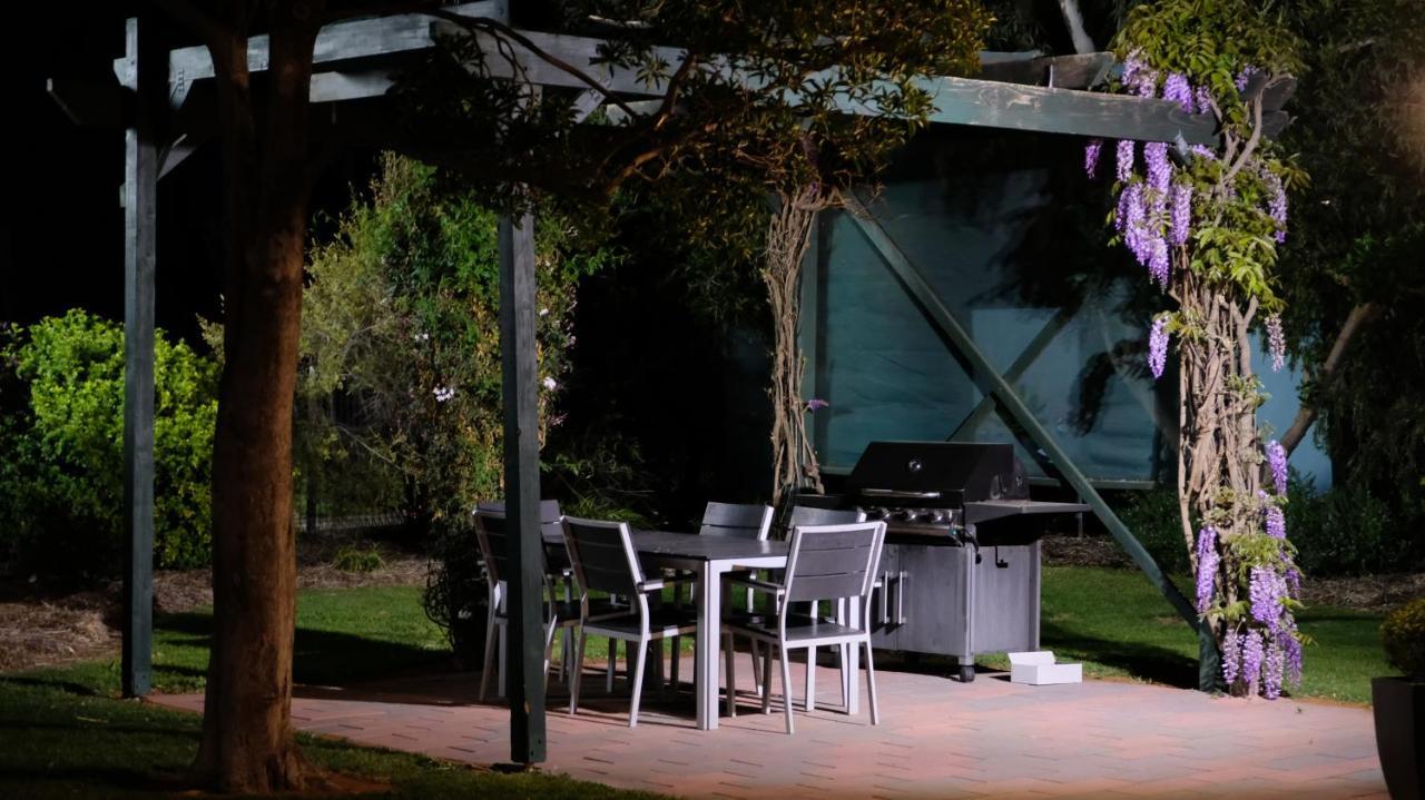 Loddon River Motel Kerang Exterior photo